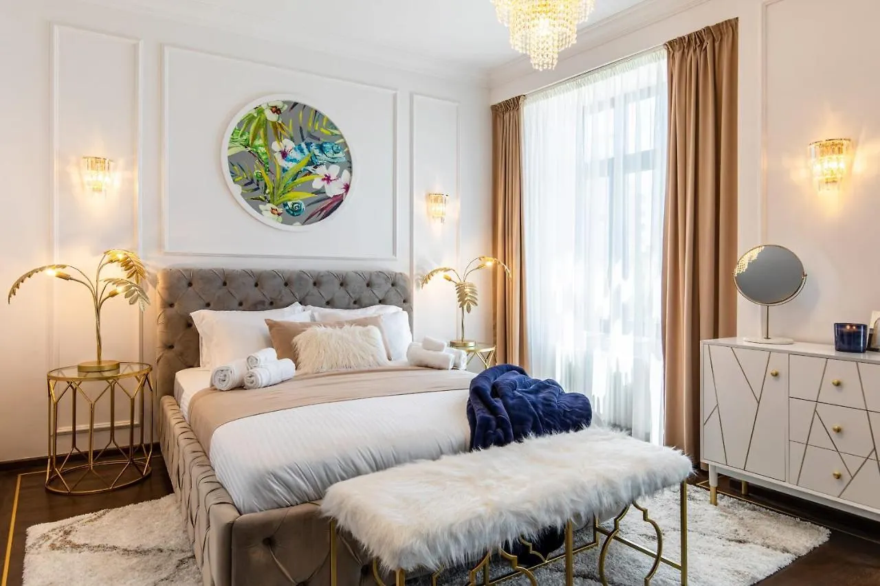 Holt Old Town One Bedroom Apartments Bucarest 0*,